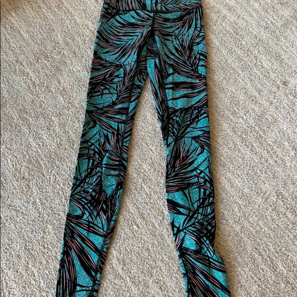 Lululemon Wunder Under Palm Lace Legging